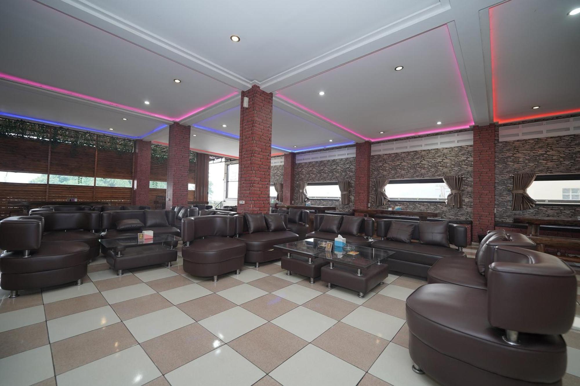 โซเรียง โฮเต็ล Hotel Soreang ภายนอก รูปภาพ
