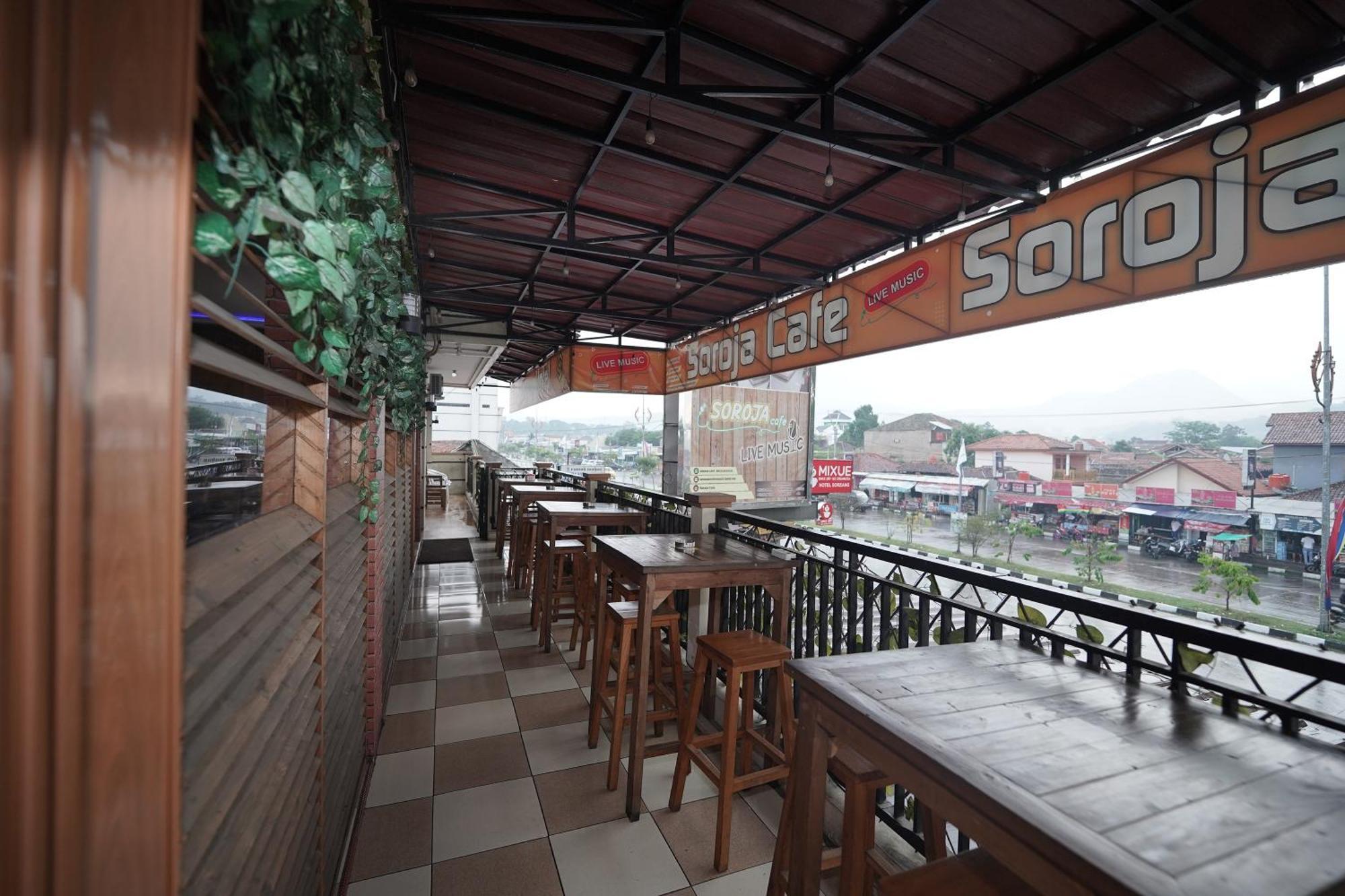 โซเรียง โฮเต็ล Hotel Soreang ภายนอก รูปภาพ